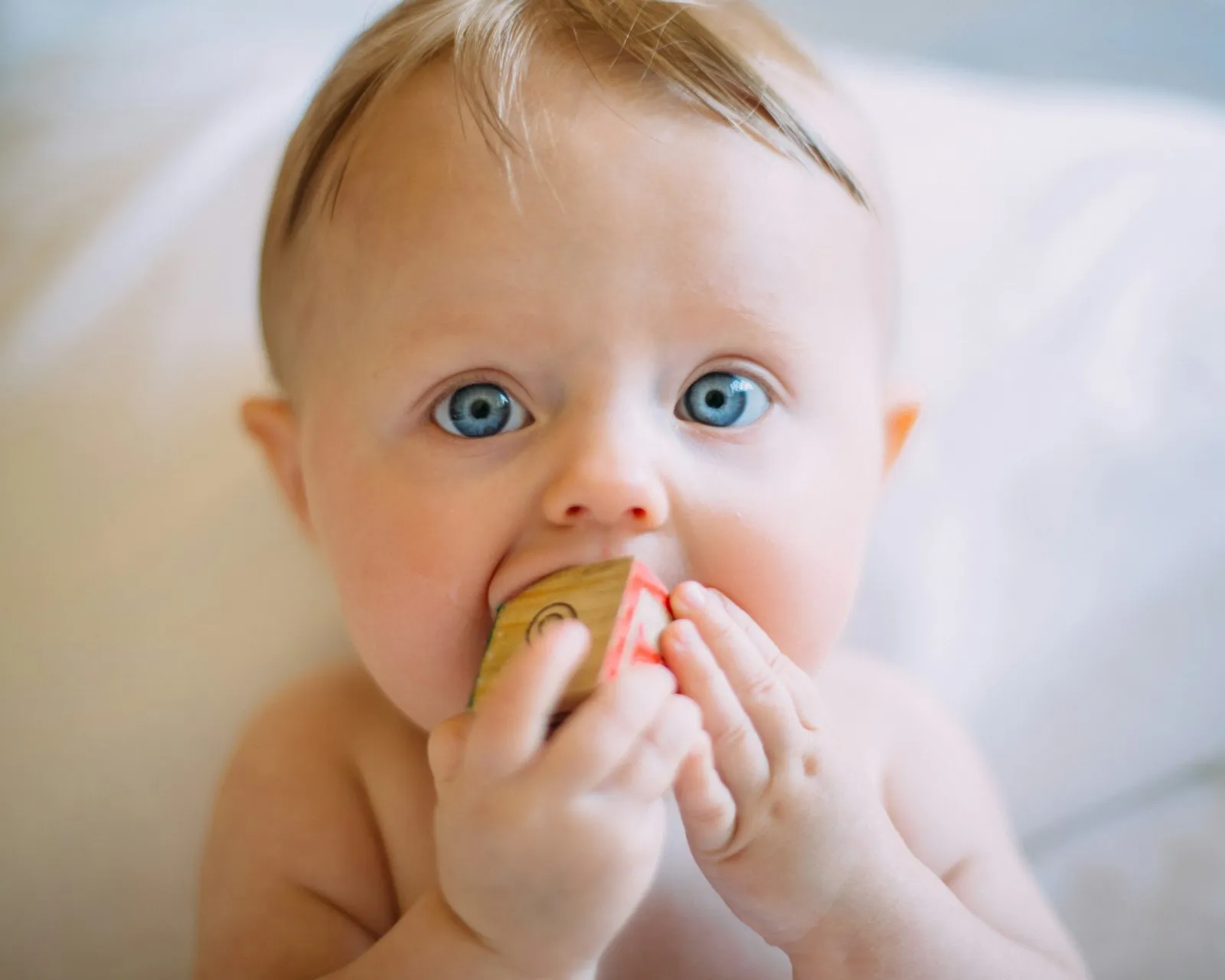 Parent with child consulting immigration lawyer for dependent child visa